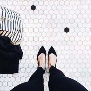 Rothys: The Point in Black, EUC - Sz. 10.5